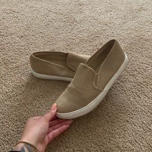 Steven madden slip on